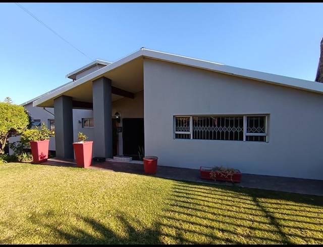 3 BEDROOM HOUSE FOR SALE IN SUNNYRIDGE